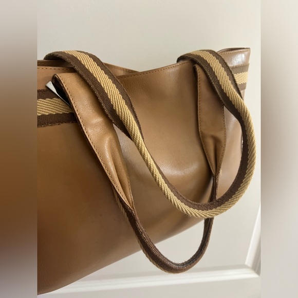 TAN GUCCI LEATHER TOTE - Picture 2 of 16